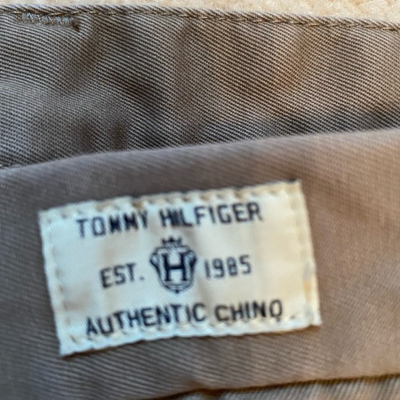 Mens Tommy Hilfiger Beige chinos with Loon design - 32/32 - Picture 4 of 4